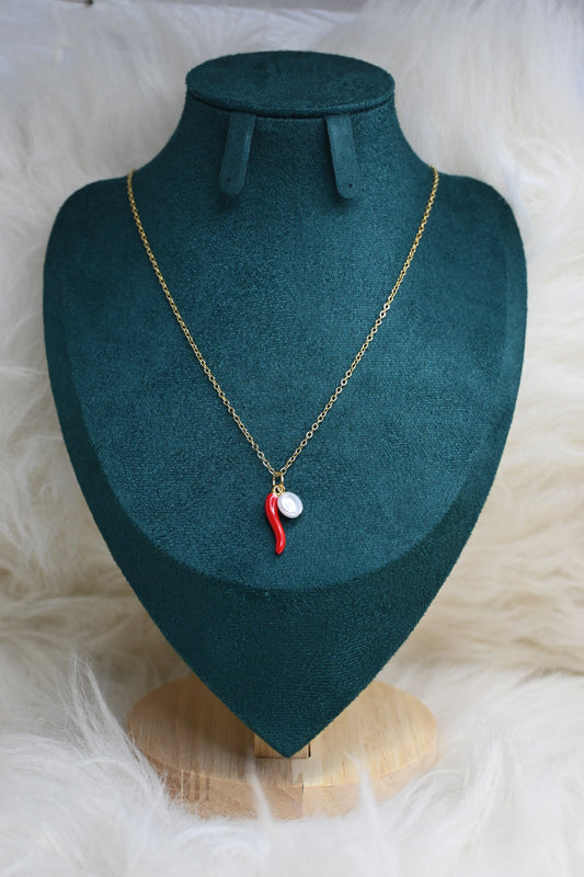 Colar pimenta e pérola